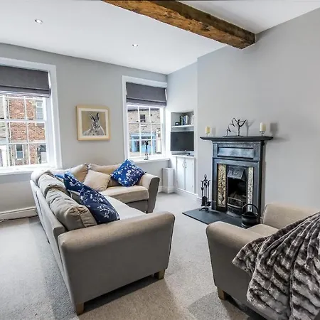 Comfy Dales Base On Market Place Of Historic Market Town Apartment Richmond (North Yorkshire)